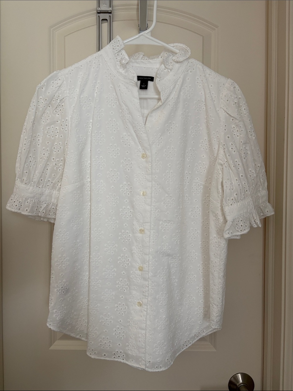 Ann Taylor NWT White Eyelet Ruffle-Collar Button Down Blouse